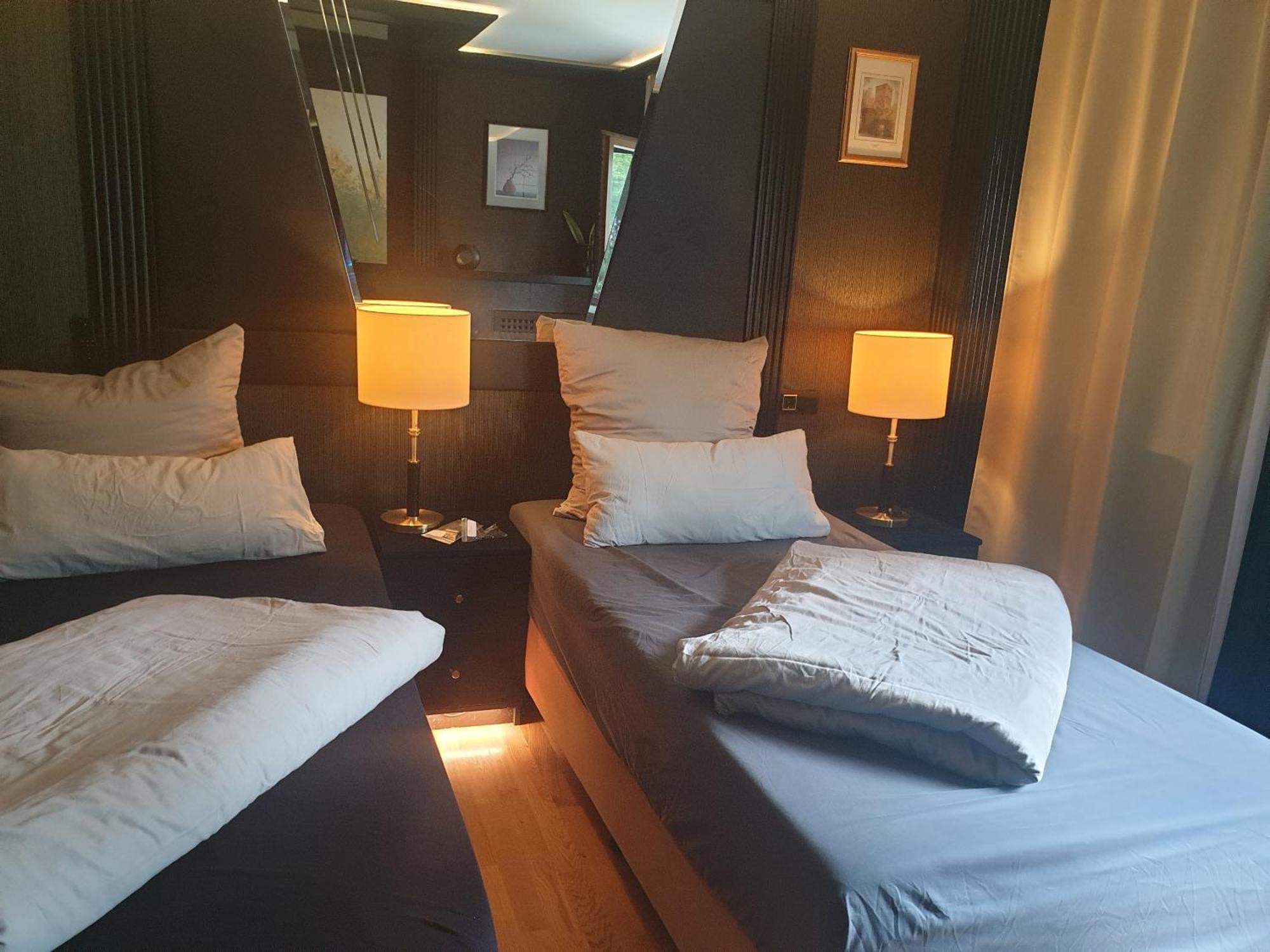 Miet-Kamp Ruhig, Zentral, Nahe Messe, Ausgefallenes Design 2 Schlafzimmer Berlin Exterior foto