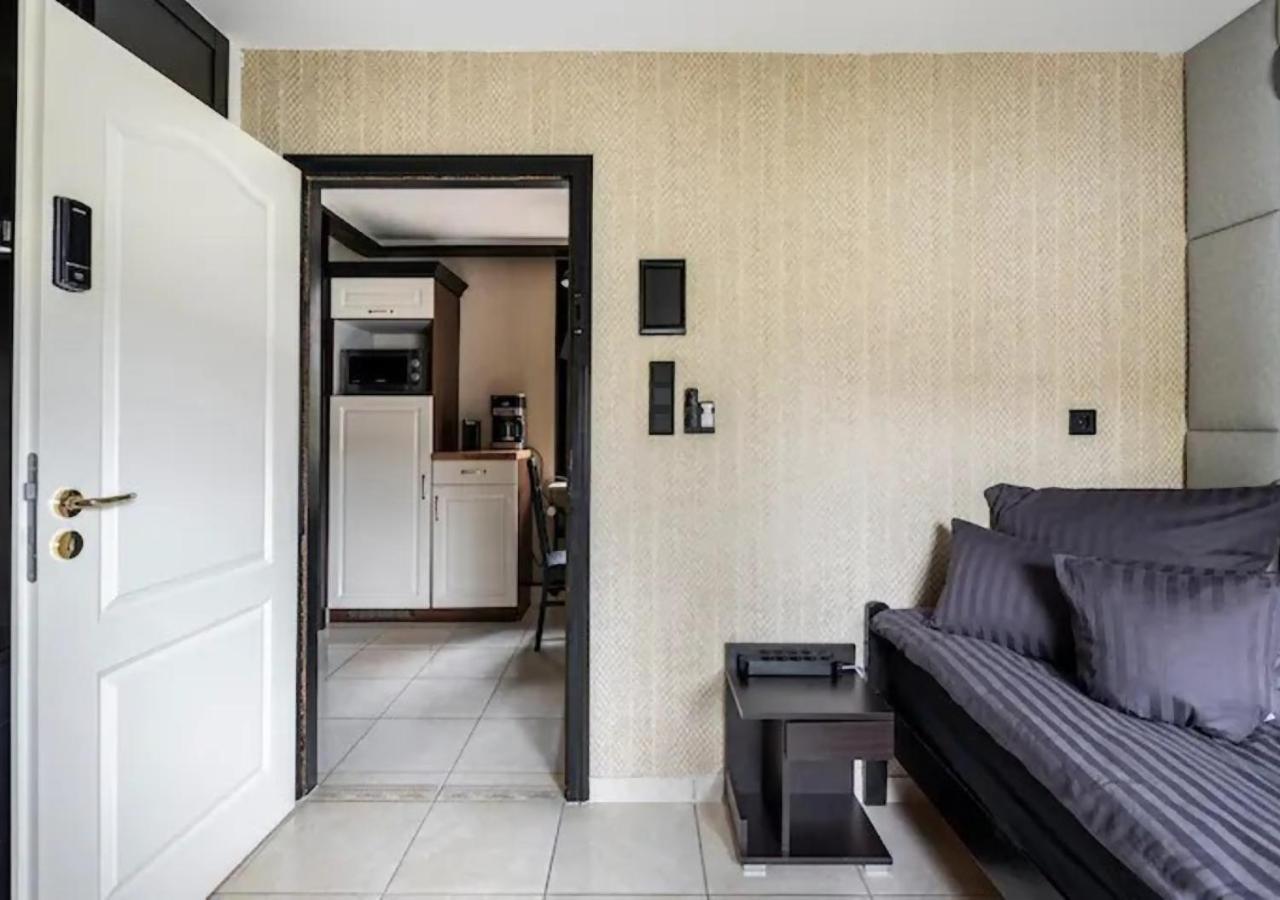 Miet-Kamp Ruhig, Zentral, Nahe Messe, Ausgefallenes Design 2 Schlafzimmer Berlin Exterior foto